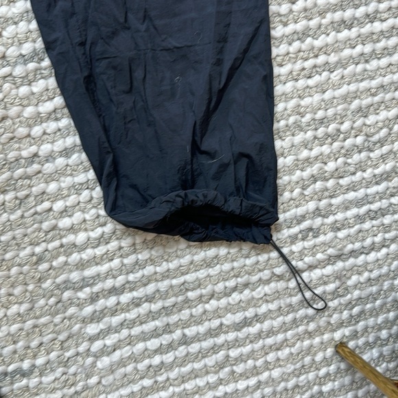 Vintage Black or Gray Cargo Windbreakers Pants NWT 🆕🖤 XL - Picture 3 of 4